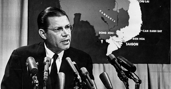 Photo of Robert McNamara accompanying his New York Times obituary