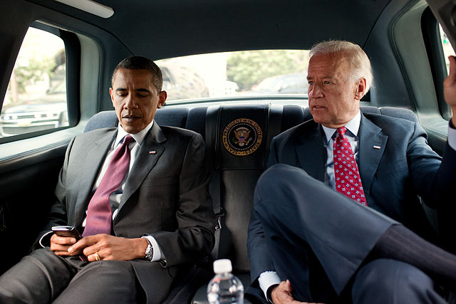 Obama and Biden in the presidential limo (photo: Pete Souza/White House)