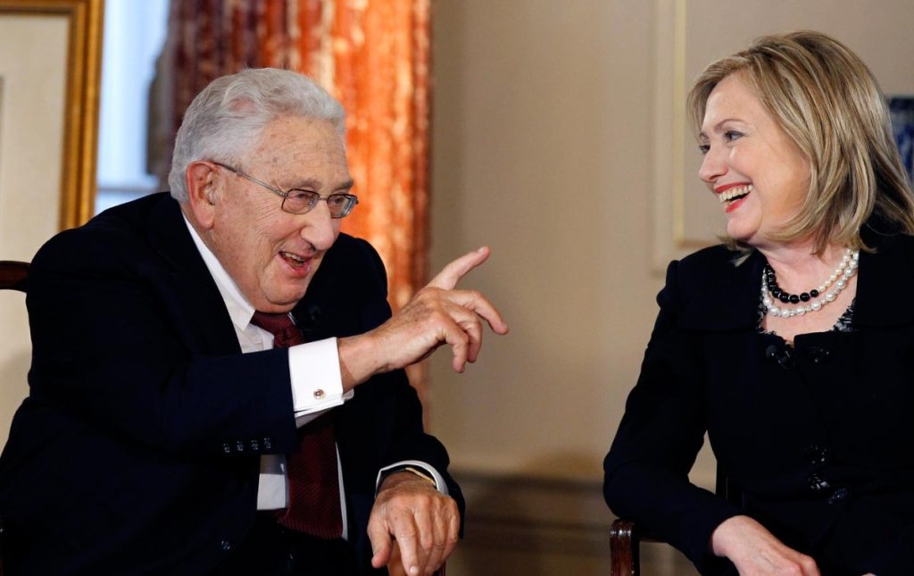 Henry Kissinger and Hillary Clinton. (photo: Alex Brandon/AP)