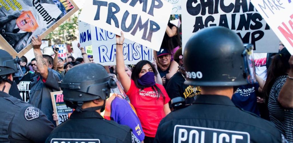 Anti-Trump protesters in San Jose (photo: Noah Berger/AP)