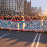 Spaniards demonstrating against war and terrorism (cc photo: kippelboy/Wikimedia)