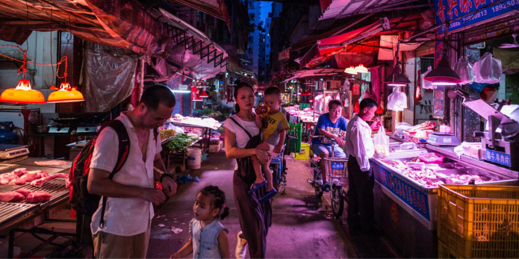 New York Times depiction of a wet market in Shenzhen, which is 680 miles from Wuhan.