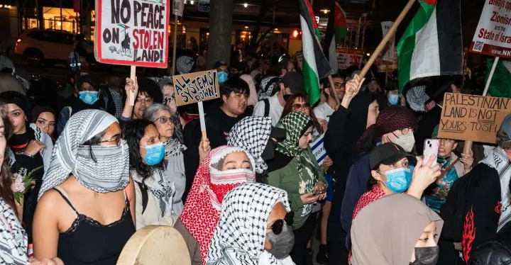 New York Post depiction of protest against illegal land sales