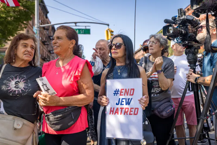 New York Post depiction of an "End Jew Hatred" rally.